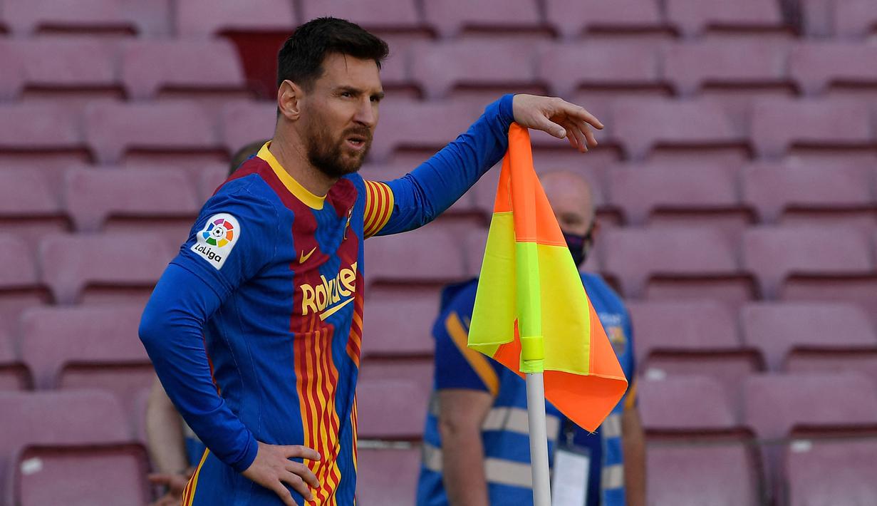 Lionel Messi. Pep Guardiola tentulah bukan sosok asing bagi Lionel Messi. Kerjasama mereka di Barcelona telah menghasilkan banyak trofi bergengsi. Saat masa depannya menggantung dan penuh teka-teki, opsi reuni dengan Pep Guardiola di Manchester City adalah yang pilihan terbaik. (AFP/Josep Lago)