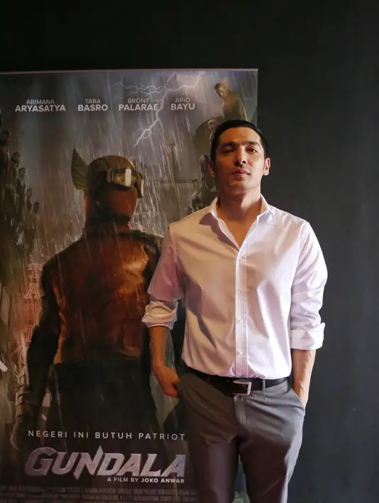 Abimana Aryasatya (Adrian Putra/Fimela.com)