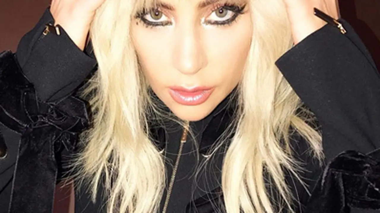 [Bintang] Lady Gaga