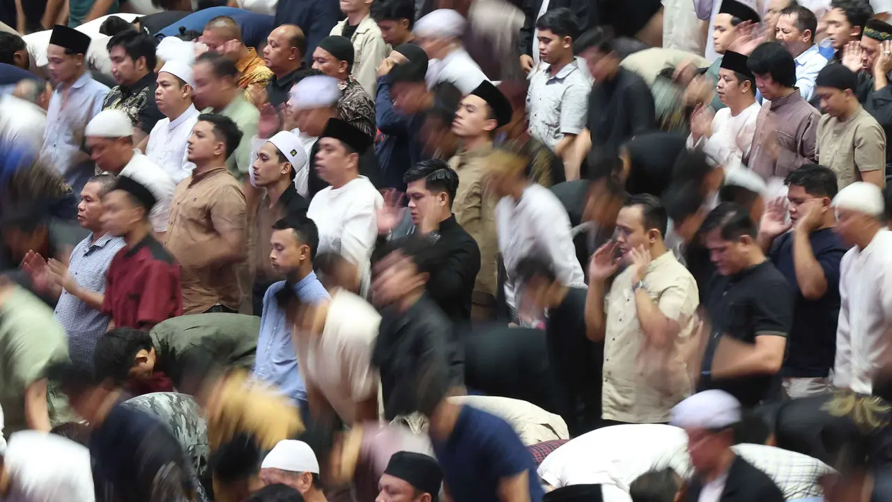 Tarawih Perdana Ramadan 1447 Hijriah, Ribuan Umat Muslim Padati Masjid Istiqlal Jakarta