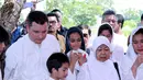 Suasana pemakaman ibu dari Maudy Koesnaedi (Wimbarsana/bintang.com)