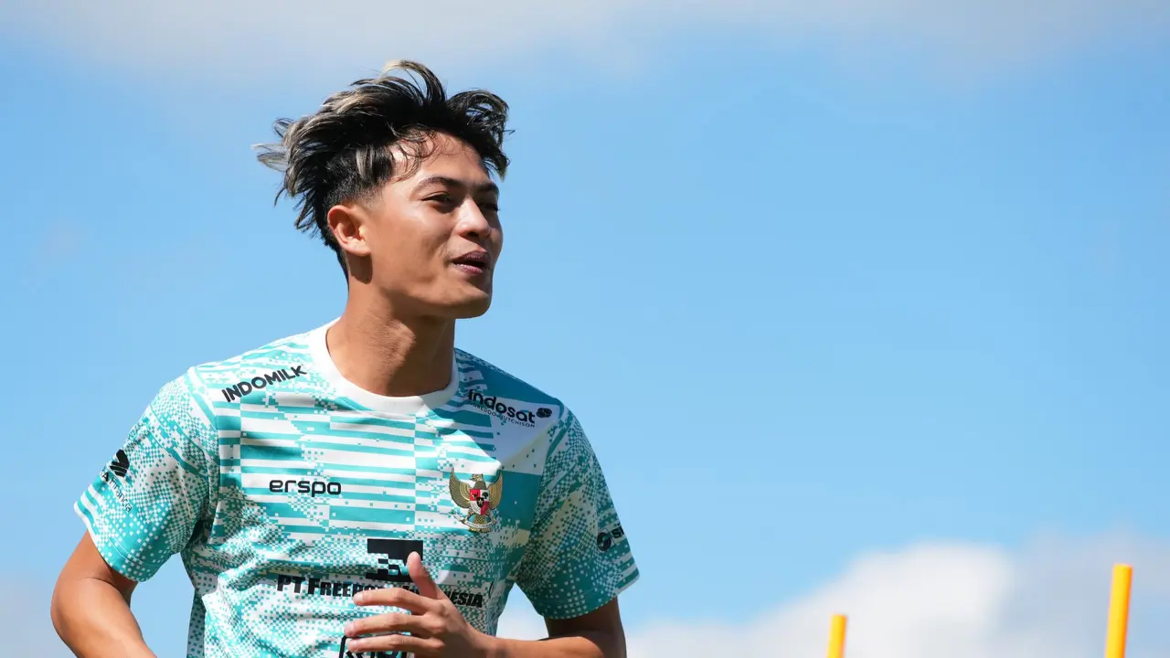 Foto: Jauh dari Raut Tegang, Begini Latihan Timnas Indonesia U-23 Jelang Laga Play-off Melawan Guinea