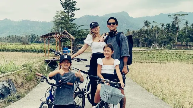 6 Momen Seru Babymoon Jennifer Bachdim Menanti Buah Hati Ketiga