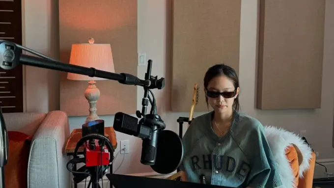 Jennie BLACKPINK ungkap proyek misterius di hari spesialnya. (credit: instagram.com/jennierubyjane)