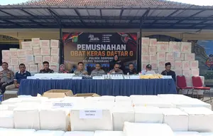 Modus Truk Tertutup Terbongkar, 46 Juta Butir Obat Keras Daftar G Dimusnahkan