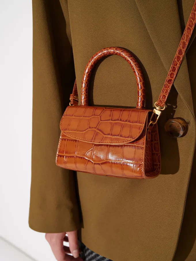 7 Tips Membuat Capsule Wardrobe untuk Kerja, Rahasia Tampil Stylish Tanpa Banyak Drama!