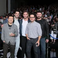 Justin Lin dan para pemain film Star Trek Beyond. foto: collider