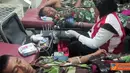 Citizen6, Surabaya: Keikutsertaan Korps Marinir dalam kegiatan donor darah ini merupakan bentuk kepedulian dan peran serta Korps Marinir dalam peringatan hari Armada. (Pengirim: Budi Abdillah)