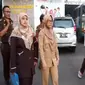 Tangkapan layar video penangkapan dan penahanan Kades Jeruklegi Kulon, Cilacap, IR oleh Kejari Cilacap. (Foto: Liputan6.com/Kejari Cilacap/Muhamad Ridlo)
