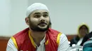 Penyanyi Ridho Rhoma kembali menjalani sidang. Sidang lanjutan digelar di Pengadilan Negeri Jakarta Barat kali ini beragendakan tuntutan. Ridho tampak berbeda dari sidang sebelumnya. (Deki Prayoga/Bintang.com)