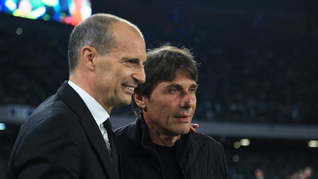 Massimiliano Allegri (kiri) dan Antonio Conte