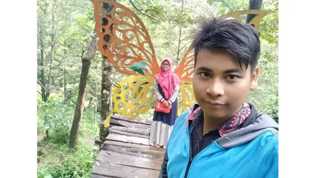 6 Momen Mesra Ponari Bareng Calon Istri Setelah Tunangan, Semakin Kompak