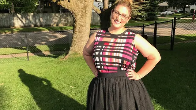 [Bintang] Leah Kinney