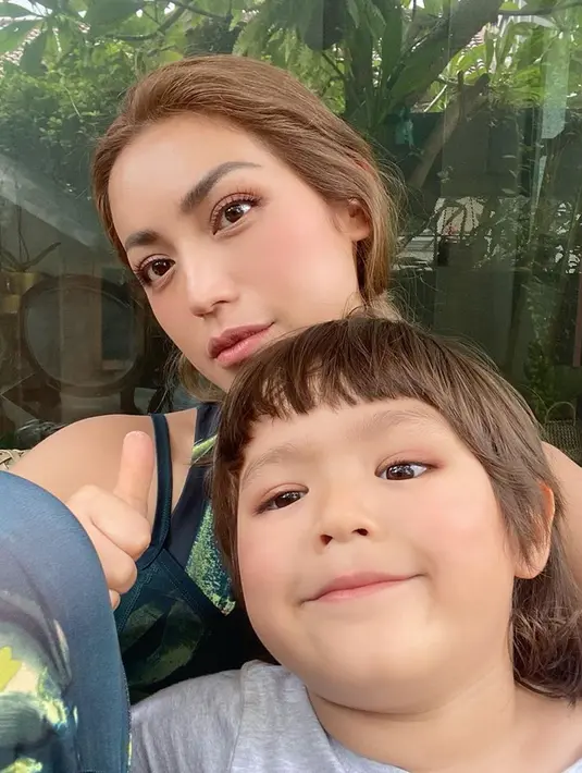 Jessica Iskandar (Instagram/inijedar)