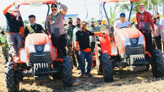 Menteri Pertanian Syahrul Yasin Limpo mengunjungi Kabupaten Kupang Nusa Tenggara Timur (NTT) untuk meninjau pertanaman jagung. (Dok Kementan)