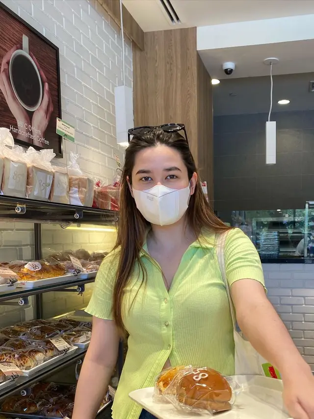7 Potret Terbaru Stephanie Poetri dengan Warna Rambut Baru, Makin Menawan