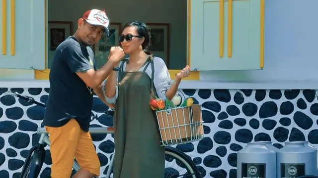 6 Momen Manis Rio Febrian dan Sabria Kono, Selalu Harmonis Meski Beda Keyakinan