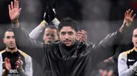 Pemain depan asal Mesir #07, Omar Marmoush (C), bereaksi setelah pertandingan divisi pertama Bundesliga Jerman antara Eintracht Frankfurt dan Borussia Dortmund di Frankfurt am Main, Jerman Barat pada 17 Januari 2025. (Kirill KUDRYAVTSEV/AFP)