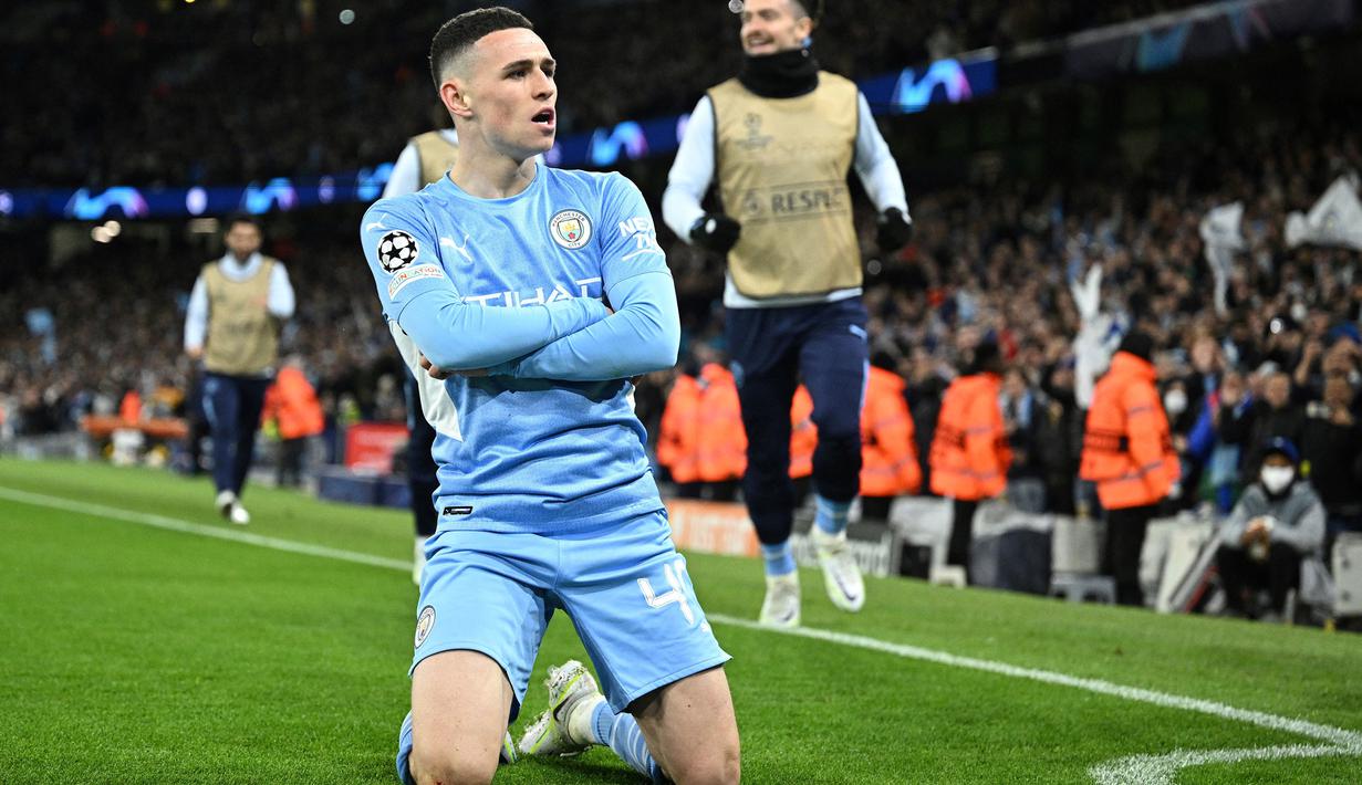 Penampilan impresif dan kesuksesan Manchester City dalam beberapa musim terakhir baik di liga domestik maupun di kompetisi Eropa, seperti Liga Champions, sedikit banyak ada andil dari penampilan luar biasa para pemain asli Inggris dalam skuad mereka. Di Liga Champions, tercatat ada 5 pemain andalan Man City asal Inggris yang telah tampil dalam 50 laga atau lebih. Berikut daftar kelima pemain tersebut. (AFP/Oli Scarff)