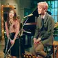 Beberapa artis K-Pop ini melakukan duet maut. Hasilnya, sungguh menakjubkan hingga mendaoatkan pujian dari Billboard.