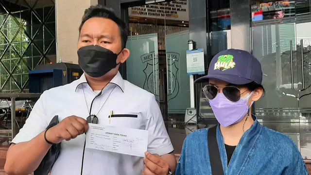 Korban pemerkosaan oleh WN Tiongkok dan pengacaranya, Prabowo, mendatangi Polda Metro Jaya