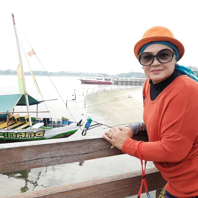 Ulang Tahun ke-70, Ini 8 Potret Transformasi Leily Sagita yang Awet Muda