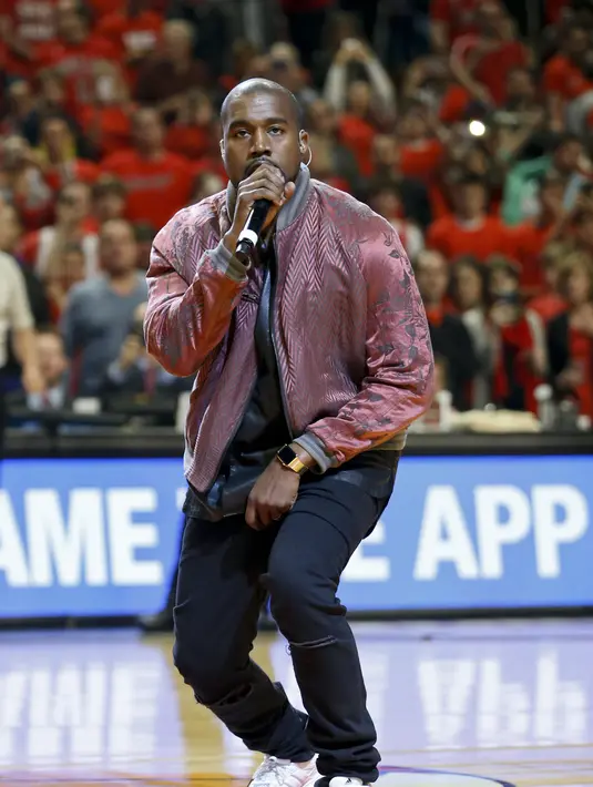 Kanye West memiliki pandangan tersendiri mengenai diskriminatif yang ada di dunia musik dan fesyen. (Bintang/EPA)