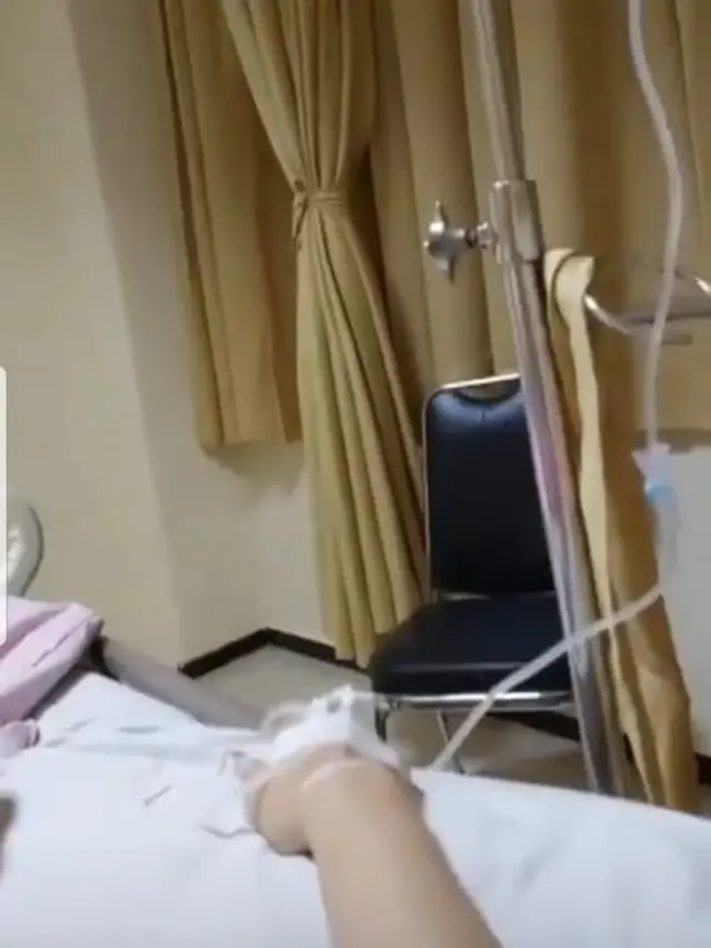 Dewi Sanca Sakit Alami Pendarahan Sejak 1 Bulan Terakhir Hingga Butuhkan 7 Kantong Darah