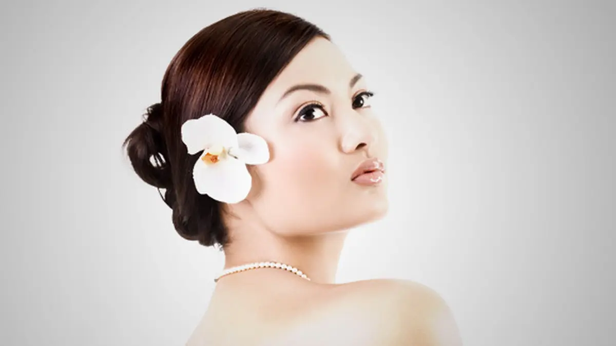 Susuk Bisa Bikin Cantik, Anda Berani Pakai? - Beauty Fimela ...