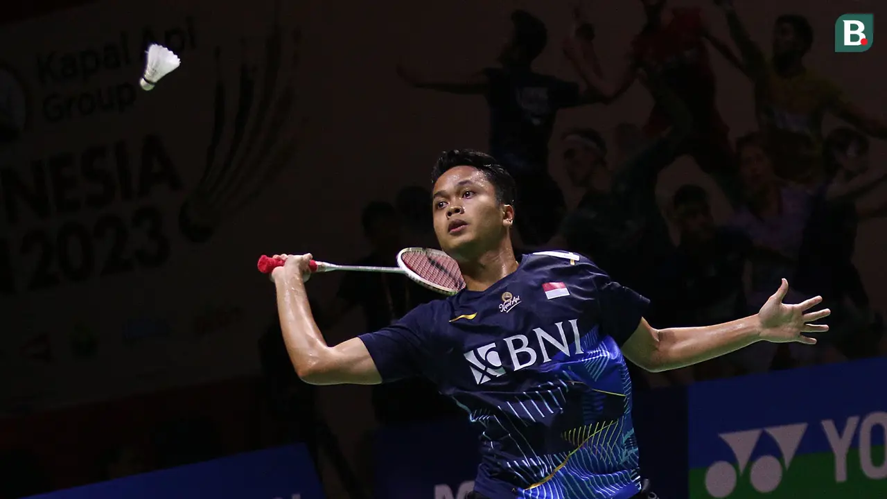 Foto: Bertemu di Perempat Final Indonesia Open 2023, Ini Dia Aksi Anthony Ginting saat Melawan Jonatan Christie