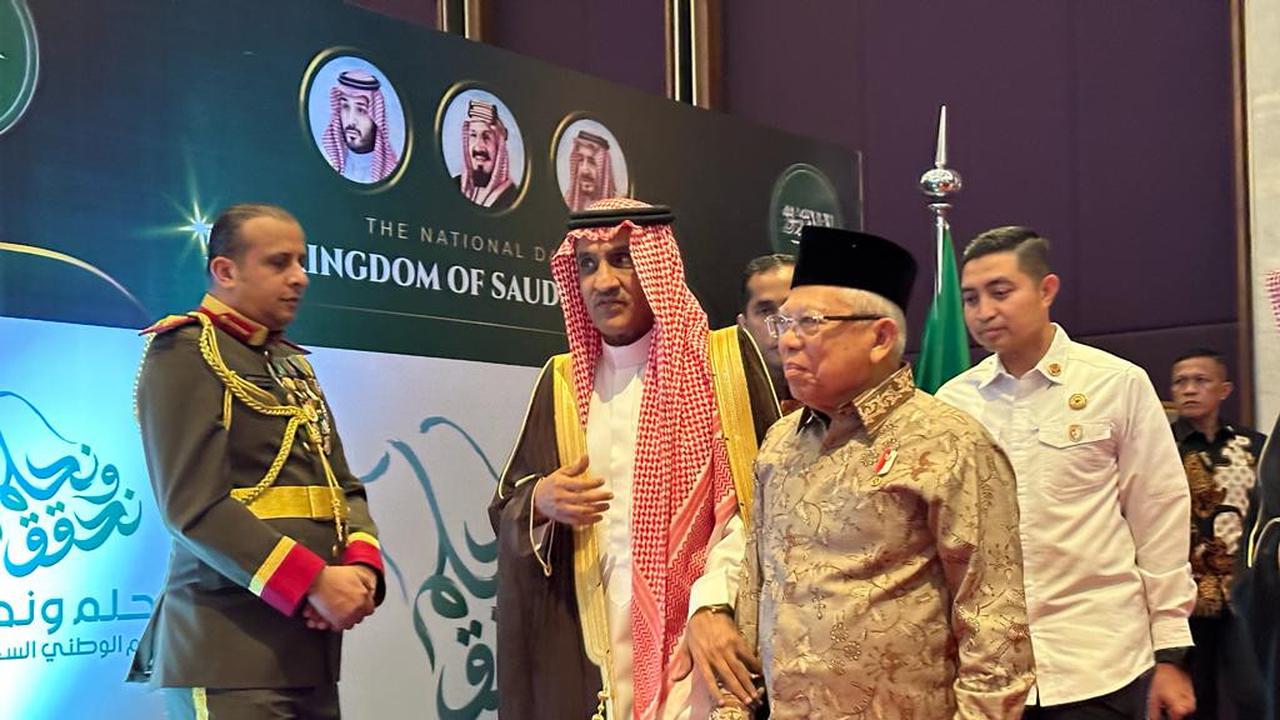 Wakil Presiden RI K.H Ma'ruf Amin menghadiri Perayaan Kemerdekaan ke-93 Arab Saudi di Hotel Raffles, Jakarta, Senin (26/9/2023). (Liputan6/Benedikta Miranti)