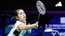 Pebulu tangkis tunggal putri Indonesia, Gregoria Mariska Tunjung berusaha mengembalikan kok ke arah pebulu tangkis China, Chen Yu Fei saat laga final Piala Uber 2024 di Hi-Tech Zone Sports Centre Gymnasium, Chengdu, China, Minggu (5/5/2024). Gregoria kalah dengan skor 7-21, 16-21. (AFP/Wang Zhao)