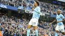 Leroy Sane ikut menyumbangkan dua gol untuk Manchester City saat melawan Liverpool di Etihad Stadium, Manchester, (9/9/2017). City menang 5-0. (AP/Rui Vieira)