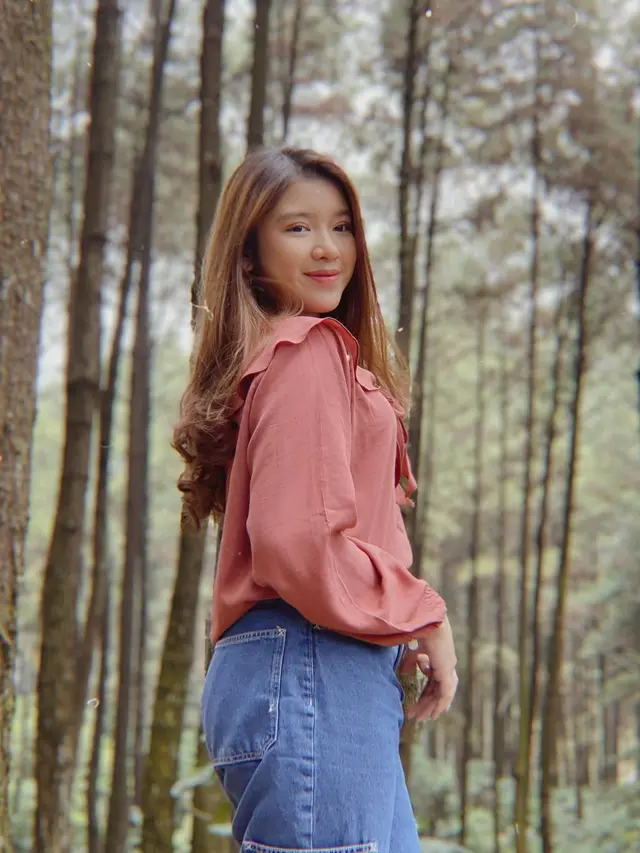 7 Gaya Casual Tiara Andini Ini Bisa Jadi Inspirasi saat Liburan, Tetap Stylish