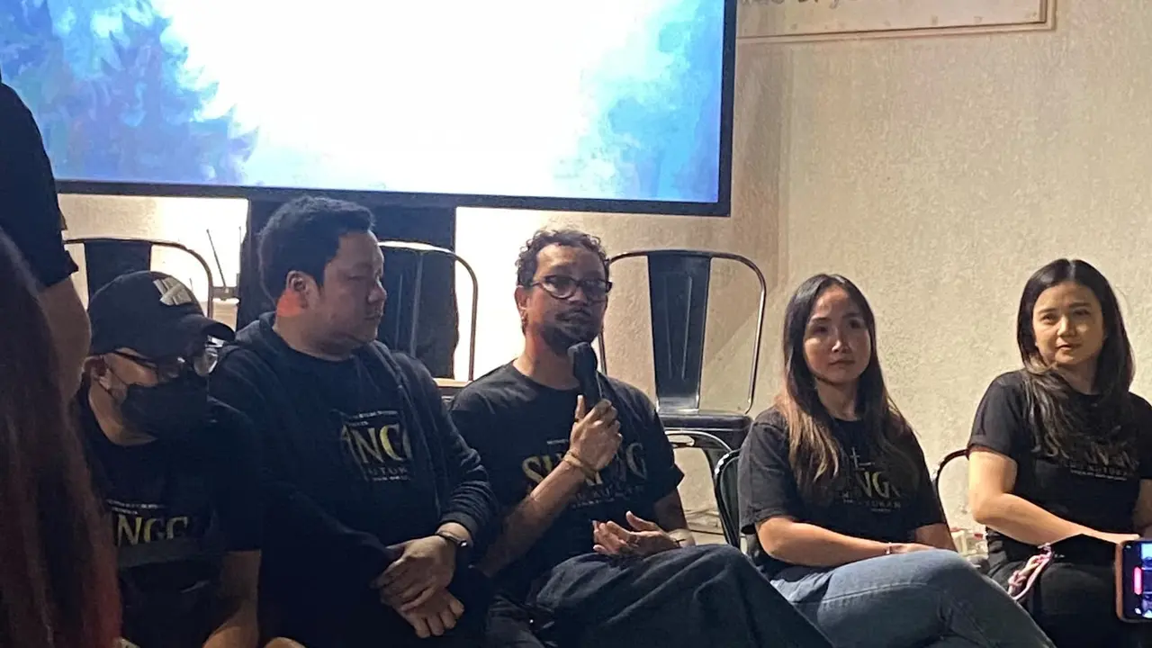 Dom Dharmo berbicara dalam konferensi pers film Suanggi di Jakarta, Rabu (15/7/2026). (Liputan6.com/Nola Vemiliana)