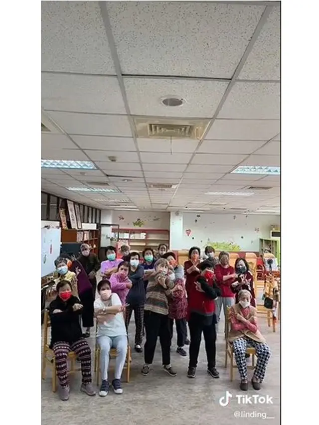 6 Potret Nenek-Nenek Cover Dance K-Pop, Tampil Energik dan Menggemaskan