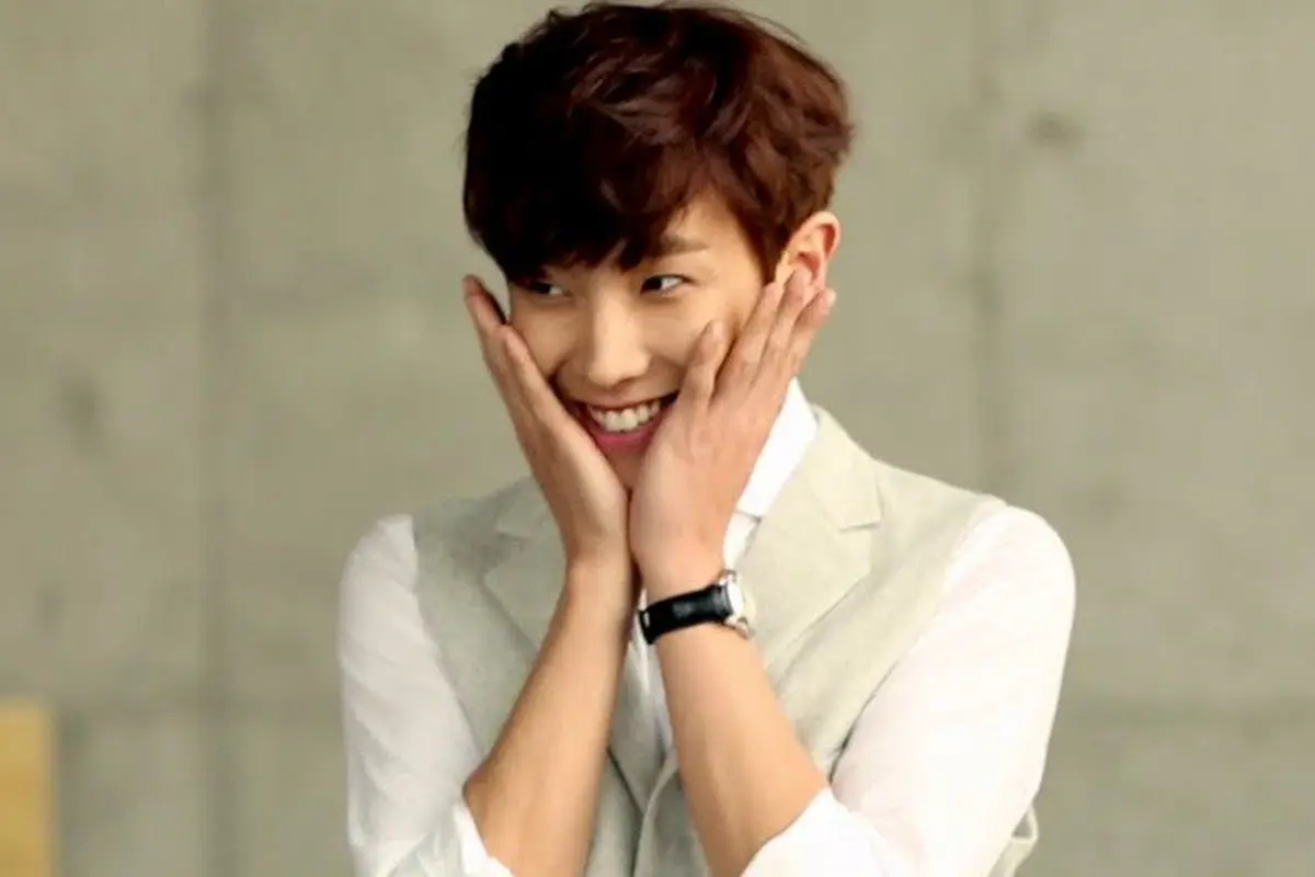 [Bintang] Lee Joon Dikabarkan Ingin Bunuh Diri, Ini Reaksi Agensinya