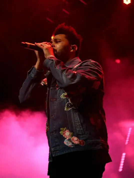 Melansir Hollywoodlife, sorang sumber menuturkan bahwa saat ini cinta yang tumbuh antara Selena dan The Weeknd semakin menjadi. Keduanya juga sudah mengetahui kekurangan dan kelebihan masing-masing. (AFP/Bintang.com)