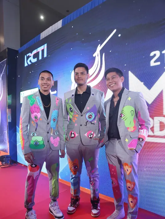 Rayi, Asta, Nino Personel RAN