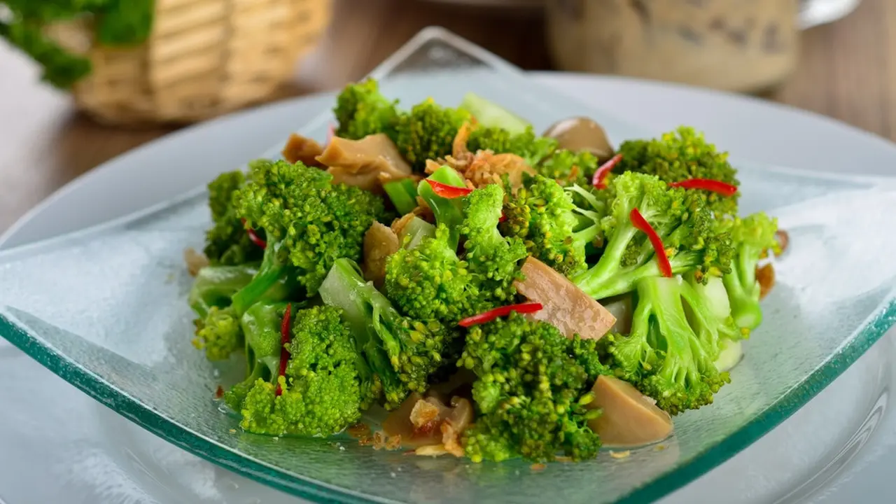 cah tumis brokoli jamur