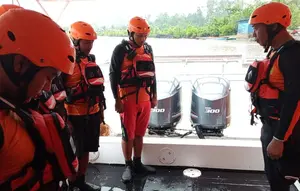 Perahu Hilang Kontak di Perairan Atuka