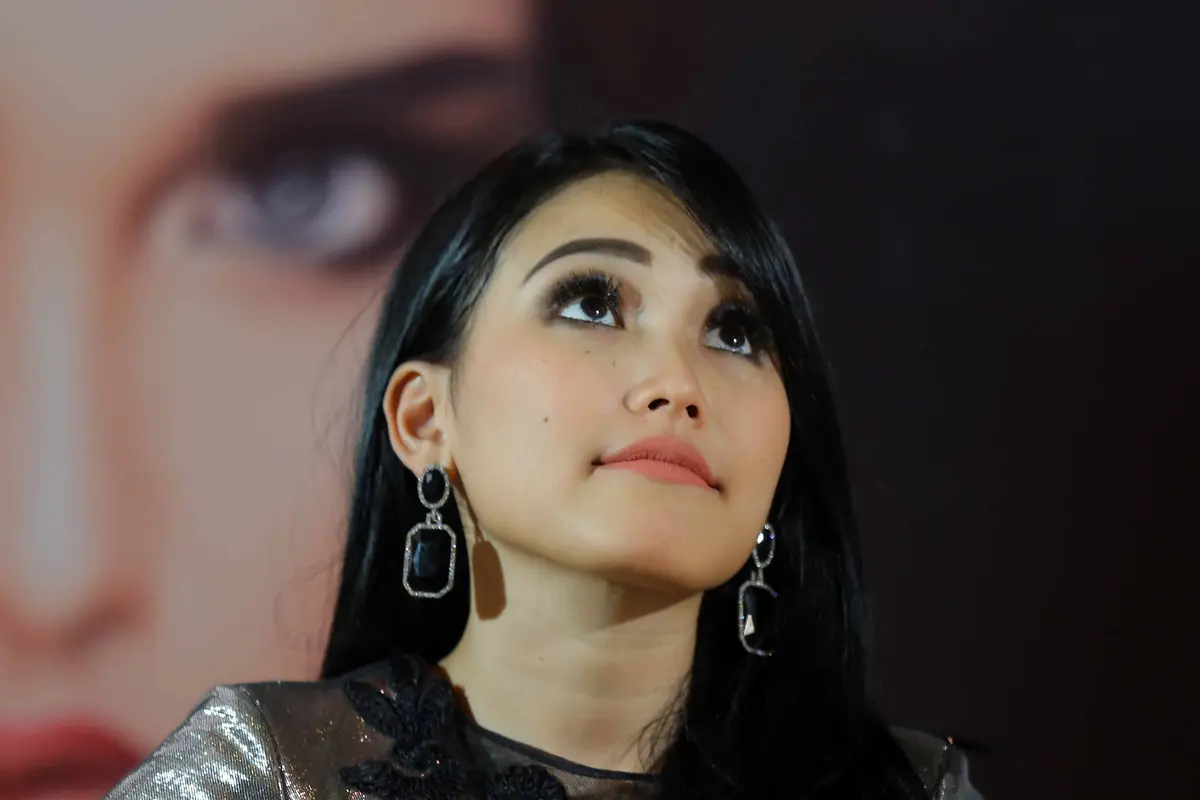 [Bintang] Ayu Ting Ting