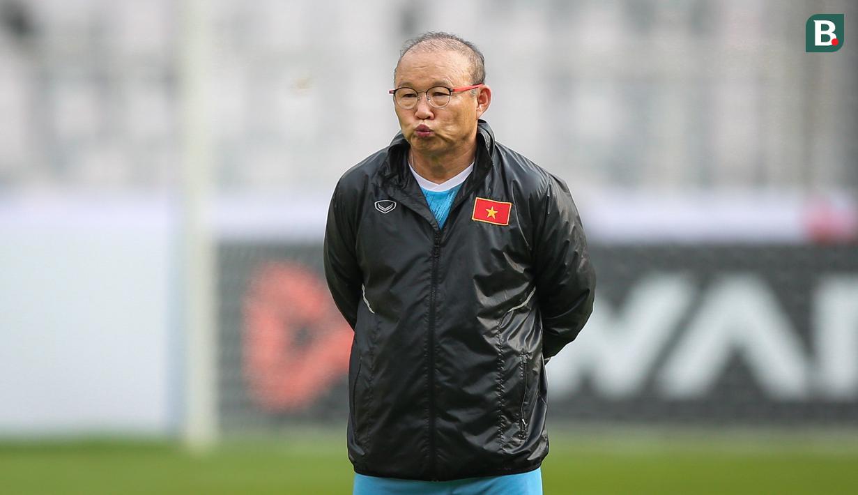 <p>Pelatih Timnas Vietnam, Park Hang-seo saat latihan resmi menjelang laga semifinal Piala AFF 2022 melawan Timnas Indonesia yang berlangsung di Stadion Utama Gelora Bung Karno (SUGBK), Jakarta, Kamis (05/01/2023). (Bola.com/Bagaskara Lazuardi)</p>