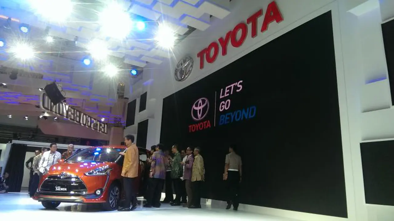 Jusuf Kalla `Gunting Pita` IIMS 2016