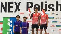 Hardianto/Kenas Adi Haryanto, pasangan ganda putra Indonesia, naik podium utama turnamen bulutangkis Polandia Terbuka International Challenge 2016 di Warsawa, Polandia, Sabtu (26/3/2016). (Twitter PBSI)