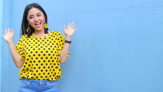 [Bintang] Dewi Perssik