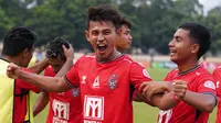 Striker Malut United, Hari Nur Yulianto merayakan gol yang ia cetak ke gawang Perserang Serang di Pegadaian Liga 2 2023/2024. (Dok. Malut United)