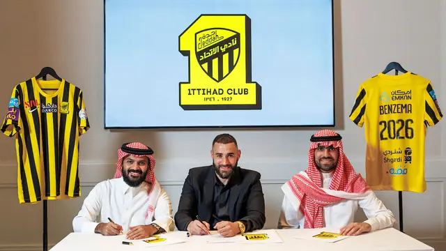 Foto: Detik-Detik Karim Benzema Sah Menjadi Pemain Al Ittihad