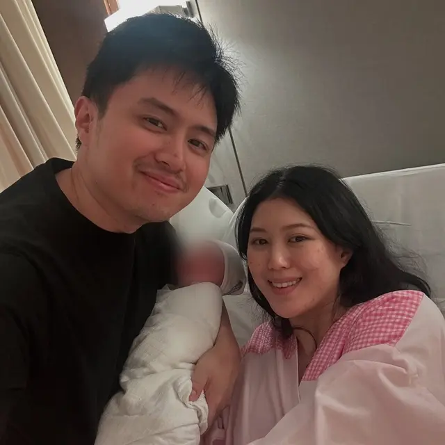 6 Potret Gio MasterChef Dampingi Istri Melahirkan, Clairine Clay Datang Menjenguk