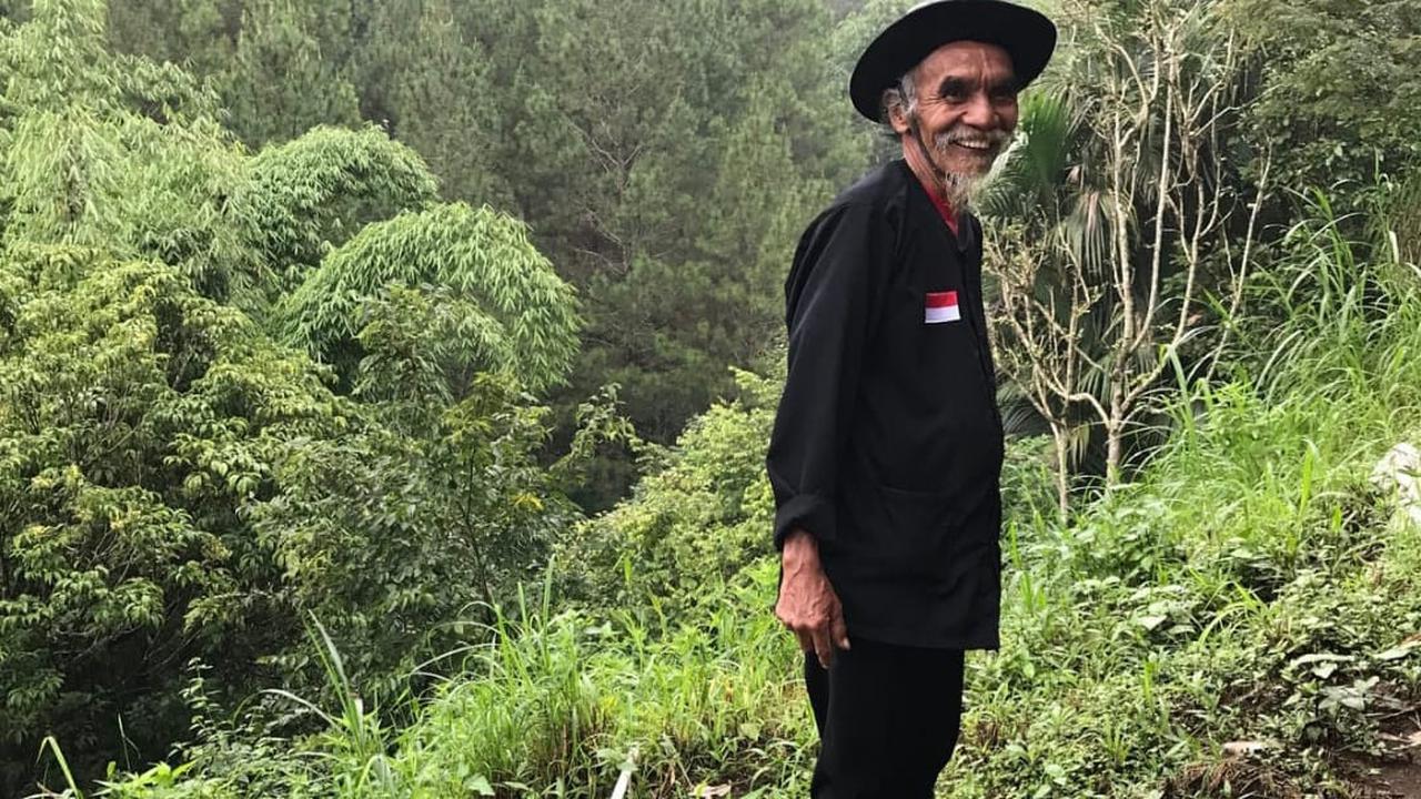 Usia Tidak Menjadi Halangan Sugito Untuk Menjaga Alam